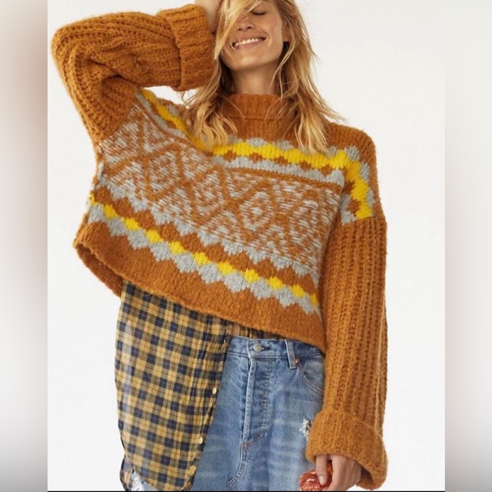 Free People Alpine Gold Yellow Oversized Crop Sweater Wool/Alpaca Sz XS EUC - Picture 1 of 7